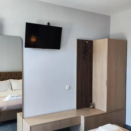 Venice Deluxe Appartement Pefkari