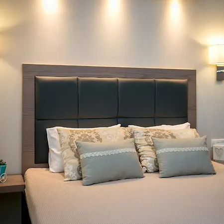 Apartment Venice Deluxe Pefkari