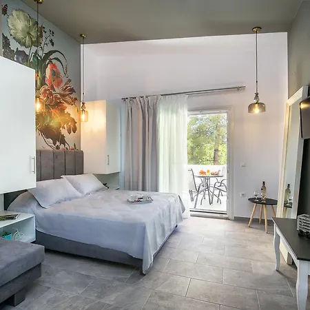 Venice Deluxe Apartamento Pefkari