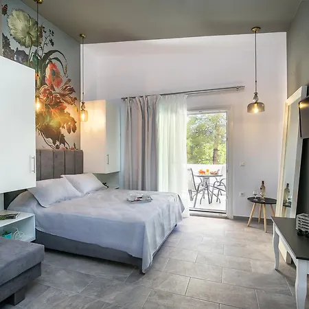 Venice Deluxe Appartement Pefkari
