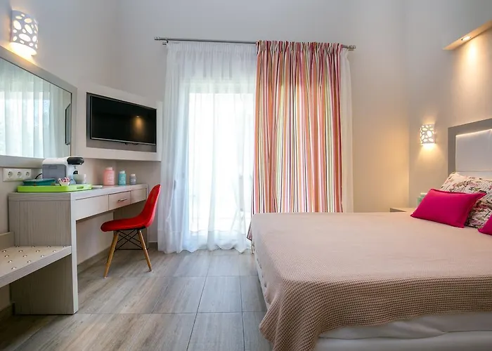 Venice Deluxe Apartament Pefkari